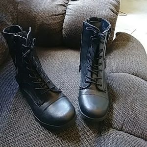 Combat boots